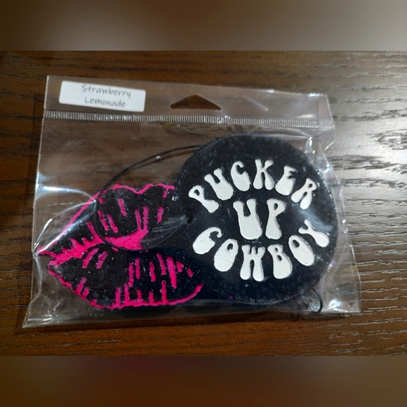 Pucker Up Cowboy Air Freshener - Black and Pink - Picture 1 of 1
